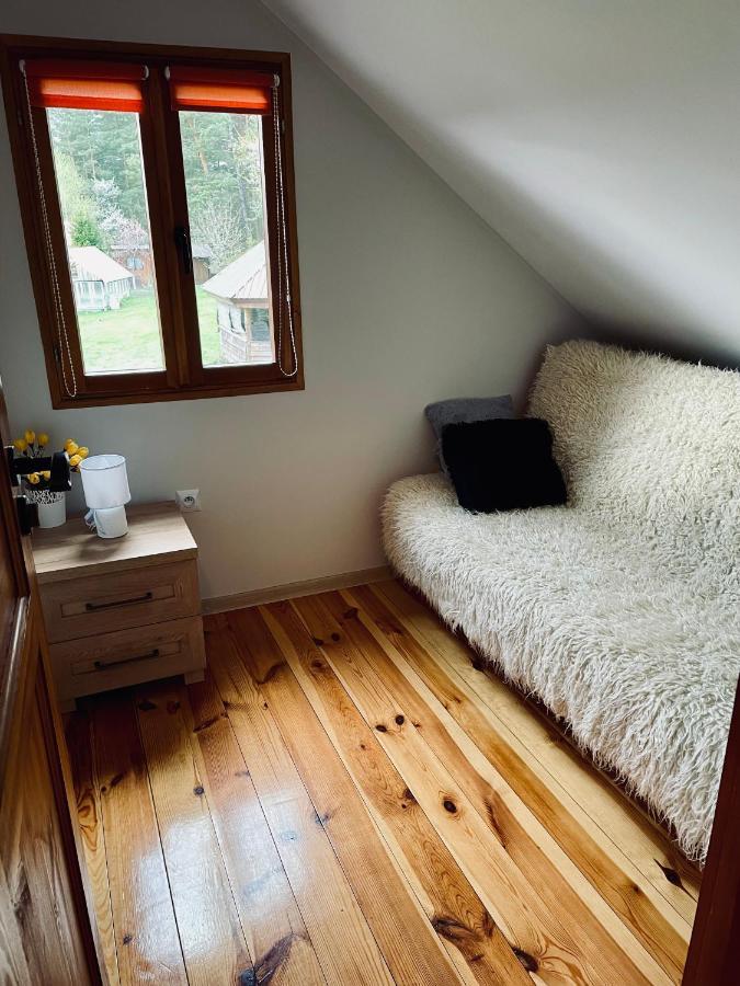 Domek pod lasem Lubycza Krolewska Exterior foto